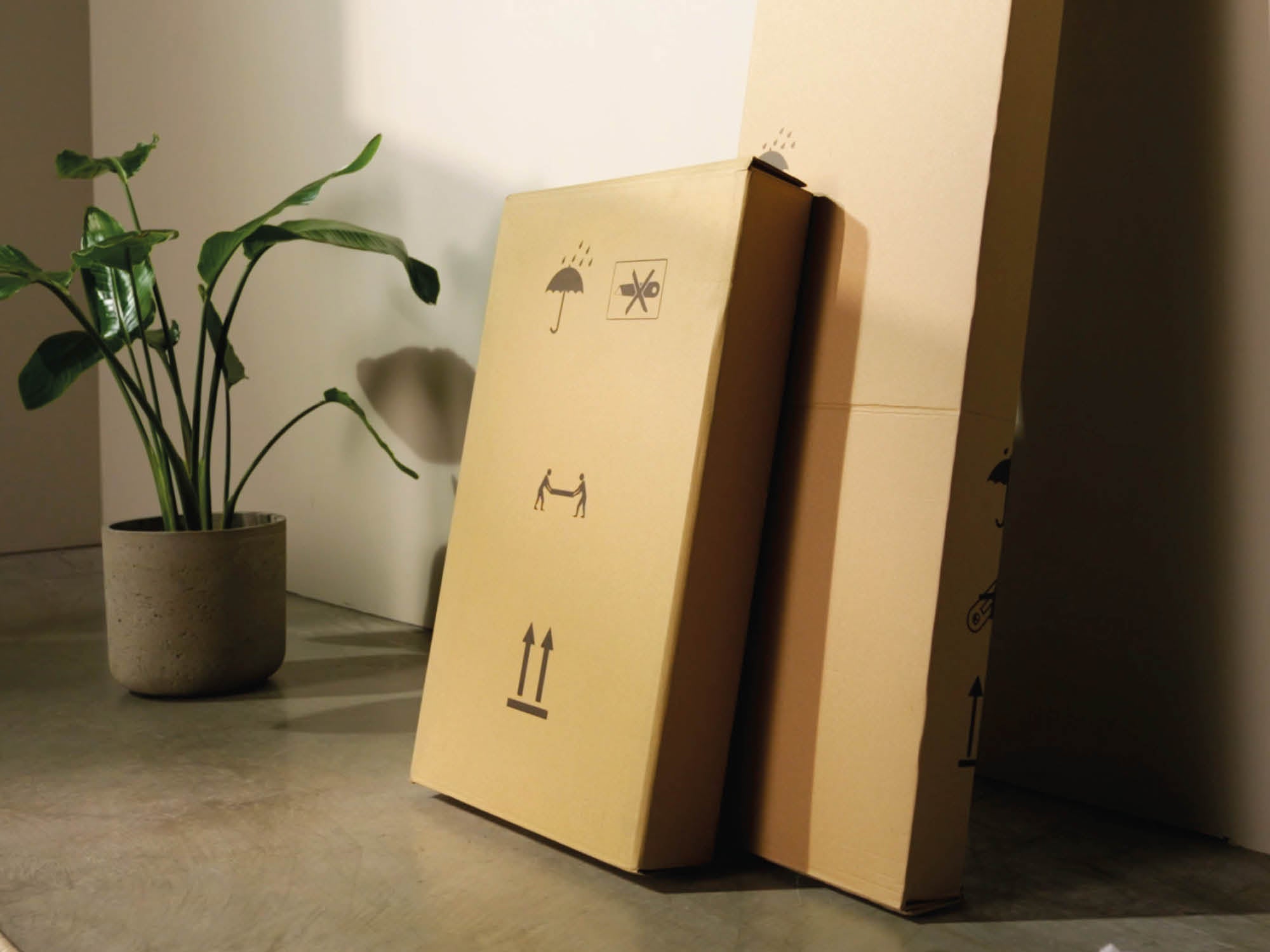 Zwei Pakete der mokebo Mehrzweckschränke