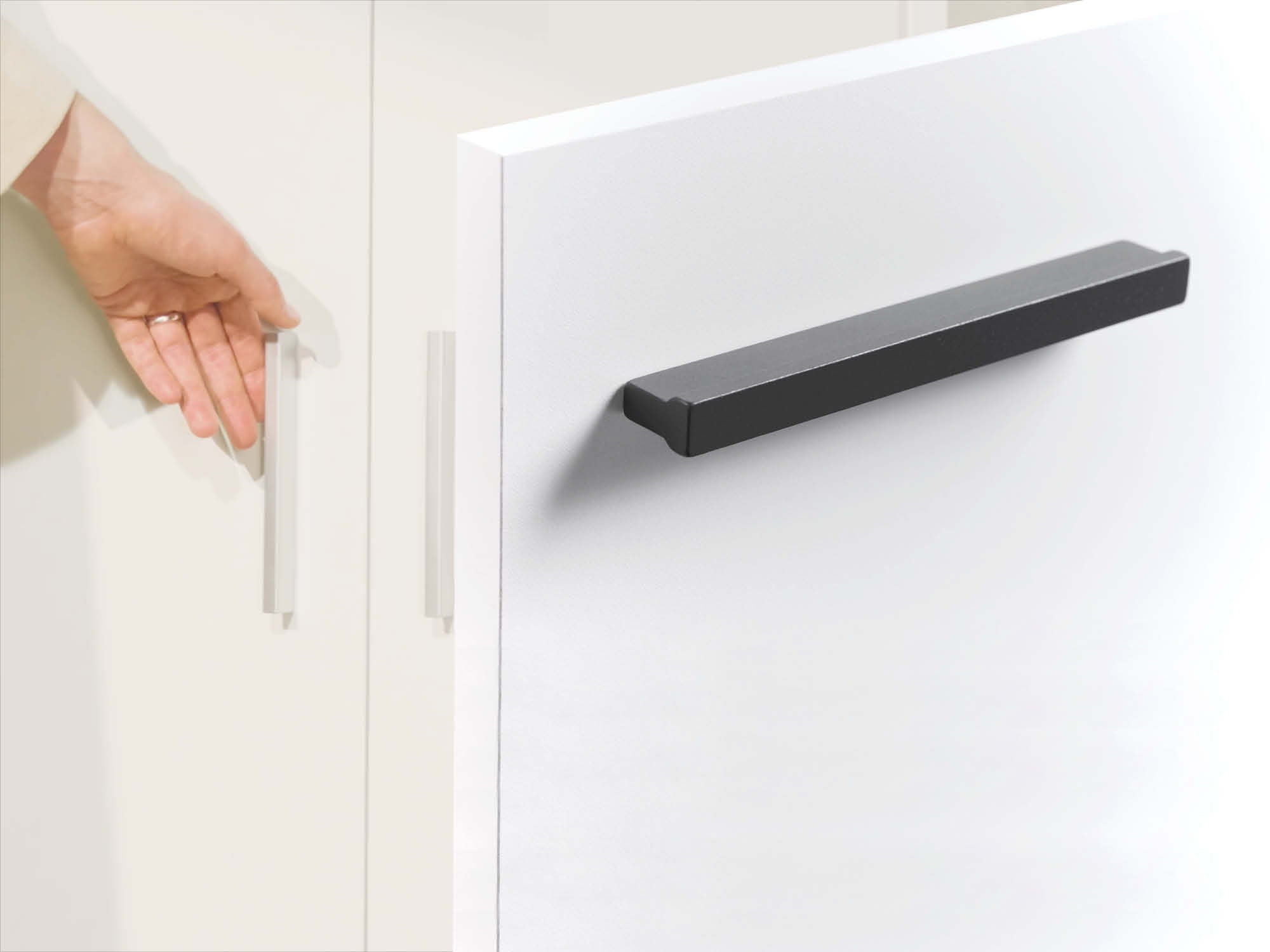 Hochwertige Metallgriffe für deinen Putzschrank