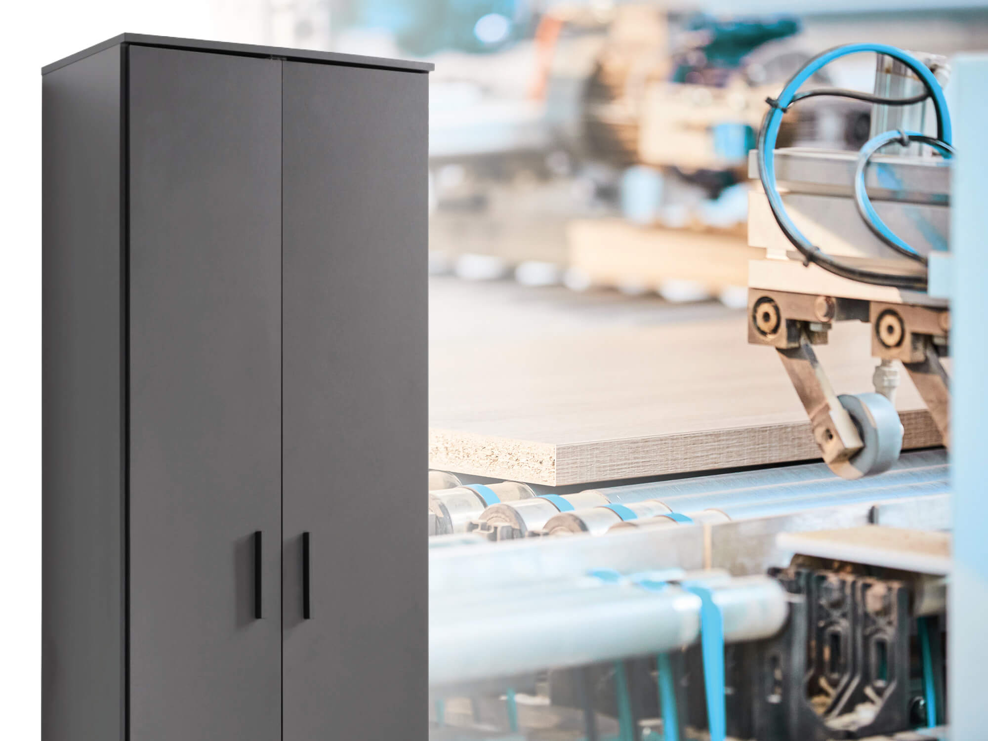 Die Kastenmöbel der basiq Kollektion werden lokal in NRW hergestellt